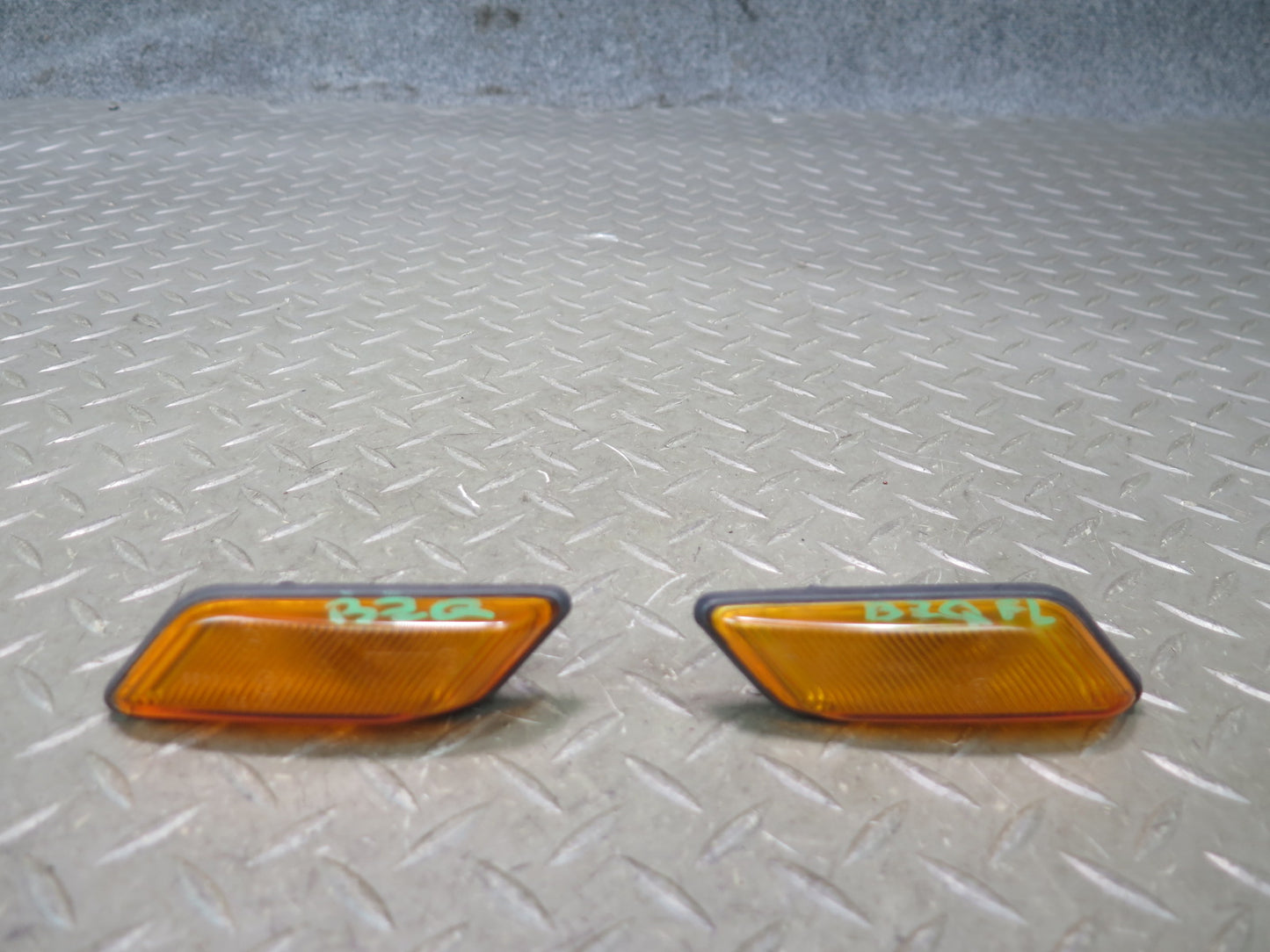 96-02 BMW E36/7 Z3 Front Right & Left Fender Marker Turn Signal Light Set OEM