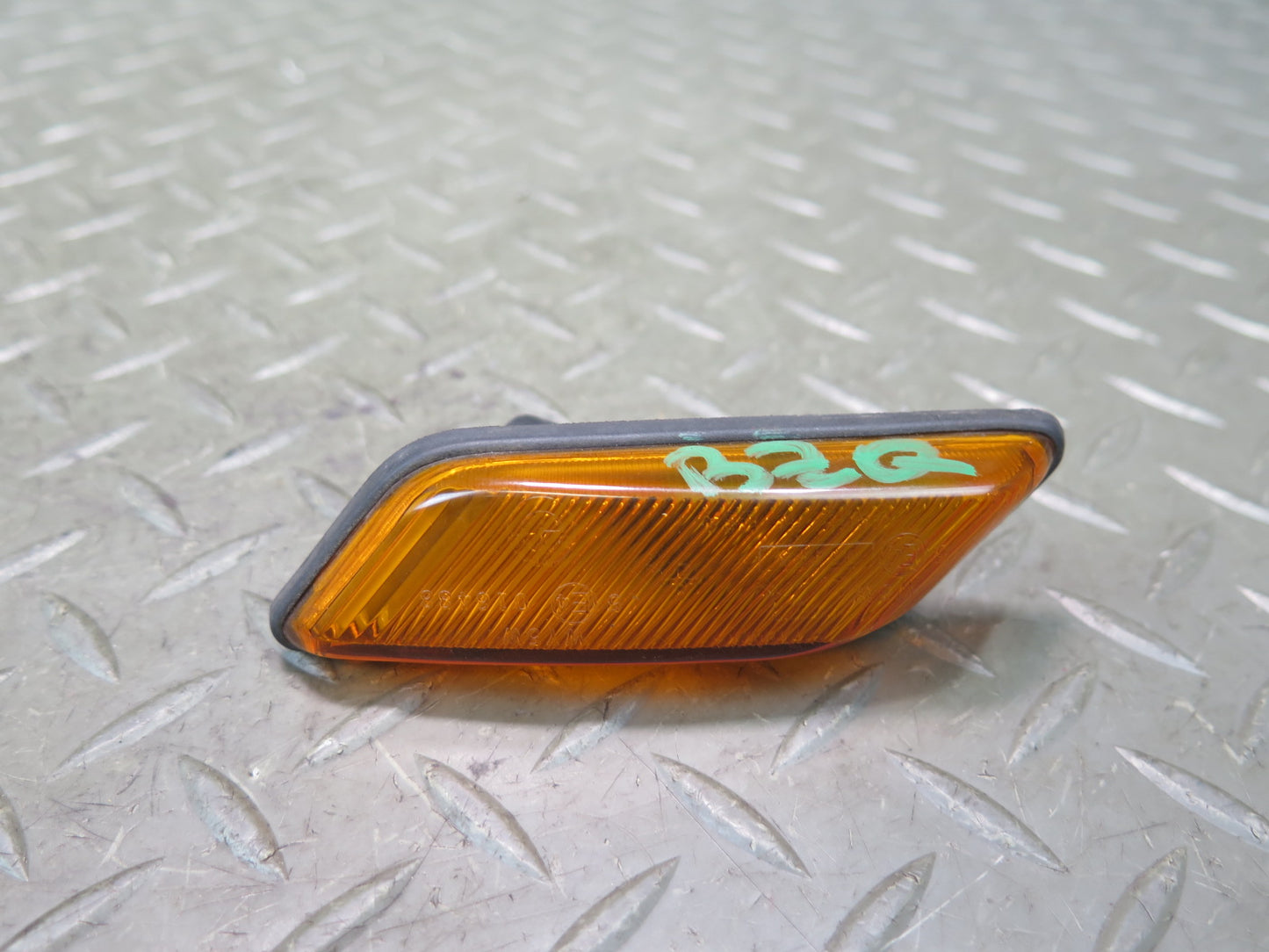 96-02 BMW E36/7 Z3 Front Right & Left Fender Marker Turn Signal Light Set OEM