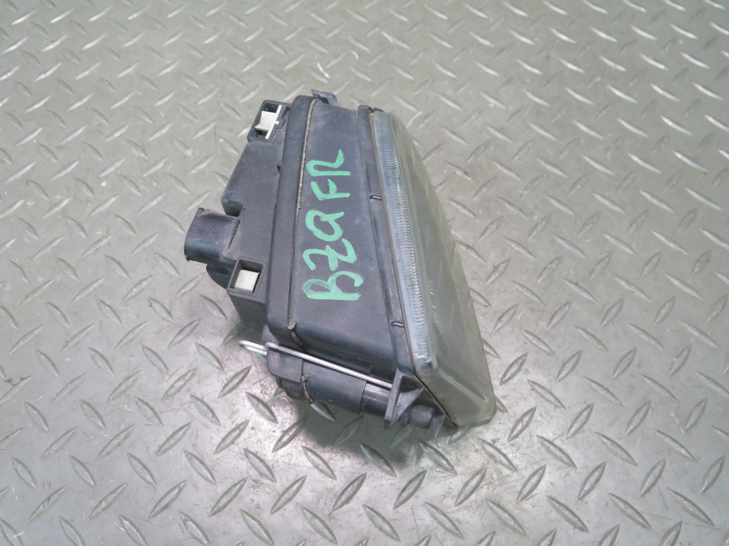 96-99 BMW E36/7 Z3 Front Right Fog Light Lamp 8360576 OEM