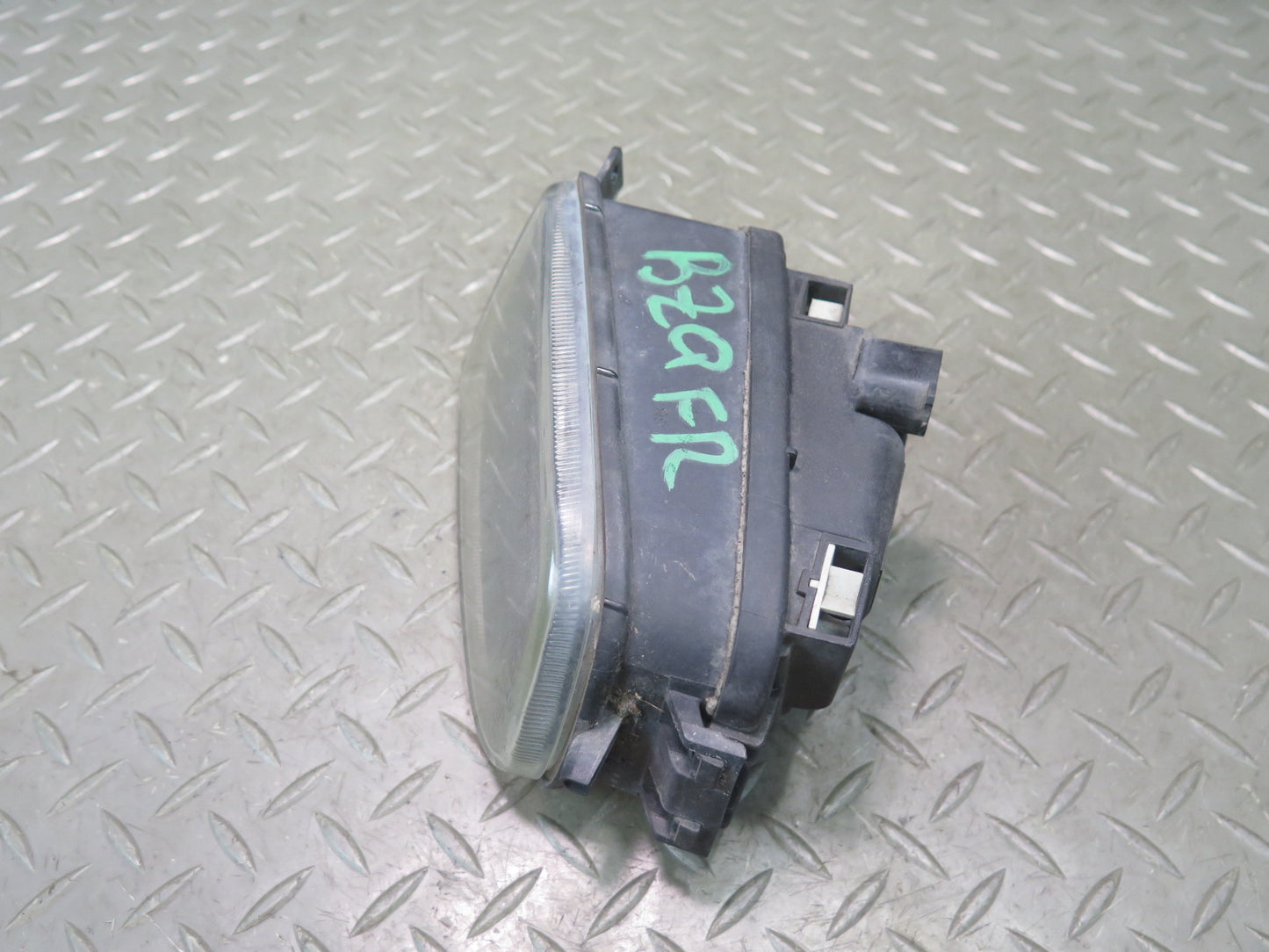 96-99 BMW E36/7 Z3 Front Right Fog Light Lamp 8360576 OEM