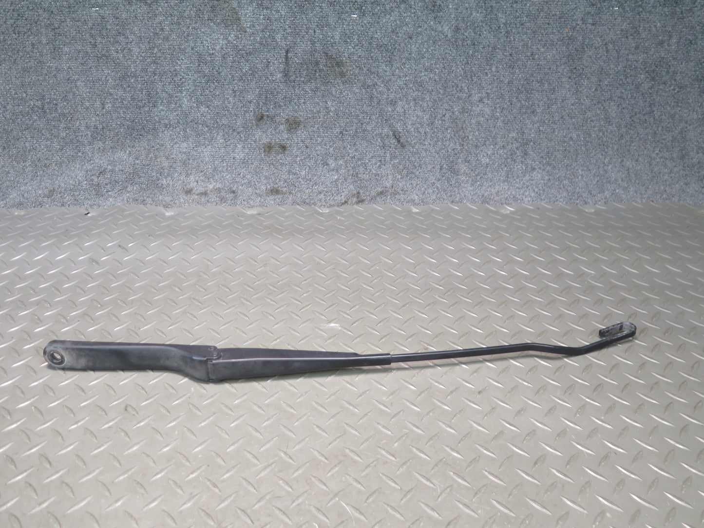 96-02 BMW E36/7 Z3 Set of 2 Front Left & Right Windshield Wiper Arm OEM