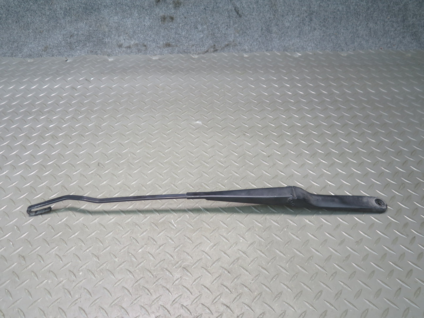 96-02 BMW E36/7 Z3 Set of 2 Front Left & Right Windshield Wiper Arm OEM