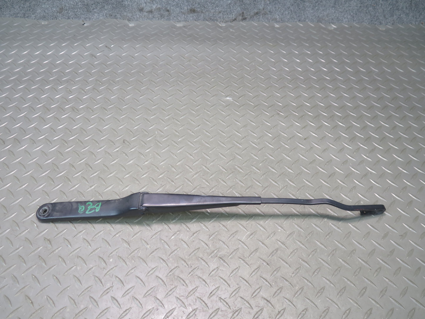 96-02 BMW E36/7 Z3 Set of 2 Front Left & Right Windshield Wiper Arm OEM
