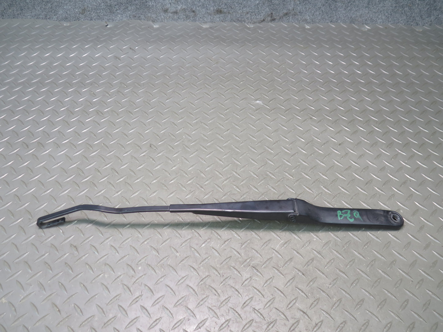 96-02 BMW E36/7 Z3 Set of 2 Front Left & Right Windshield Wiper Arm OEM