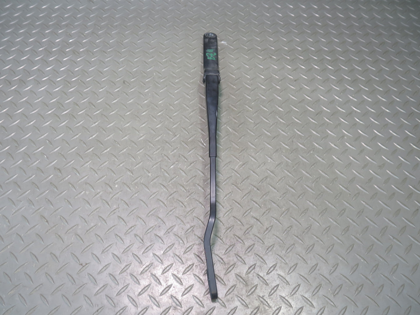96-02 BMW E36/7 Z3 Set of 2 Front Left & Right Windshield Wiper Arm OEM