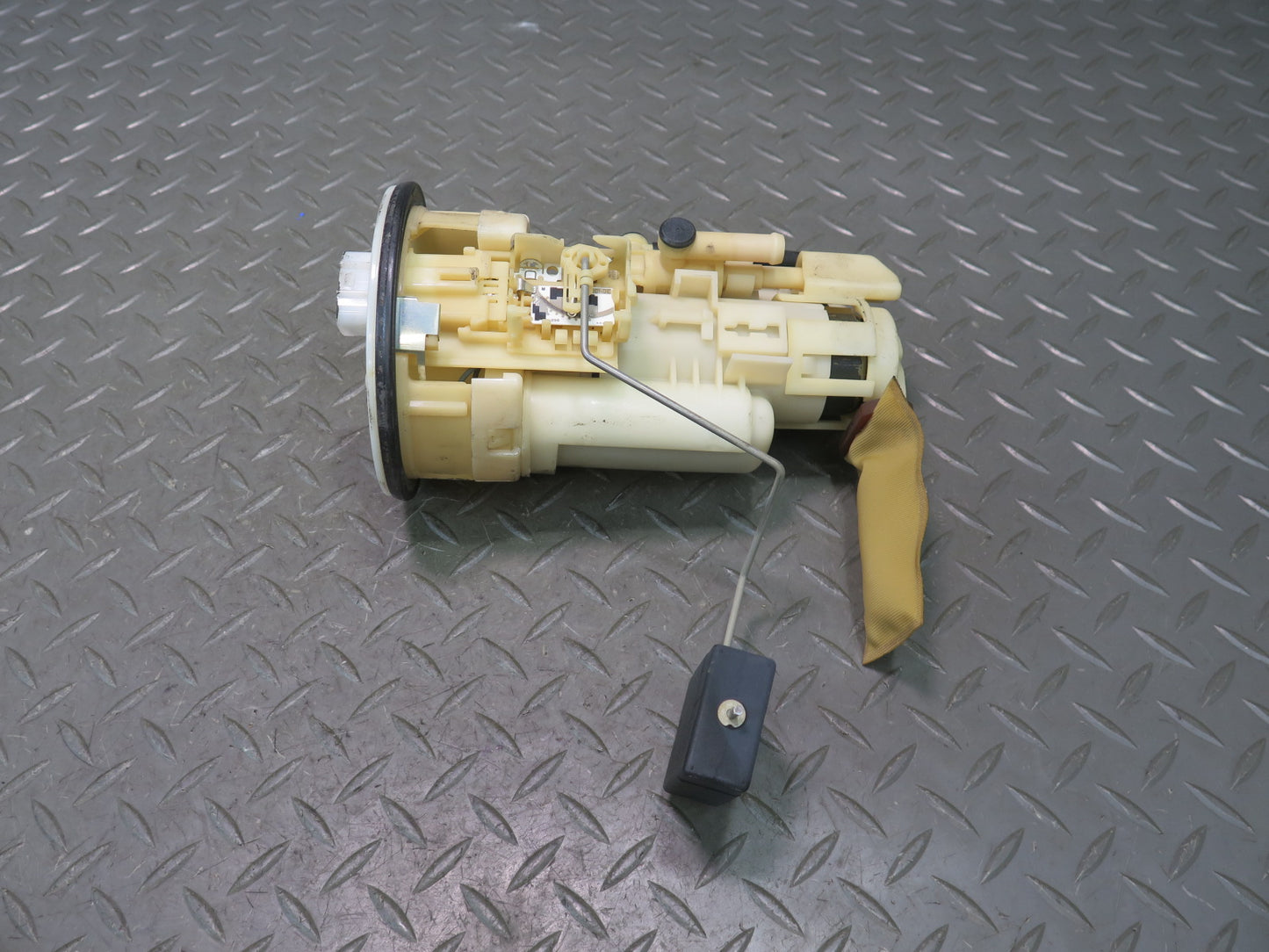 01-05 Lexus JCE10L IS300 Gas Fuel Pump Level Sensor Sending Unit Set OEM