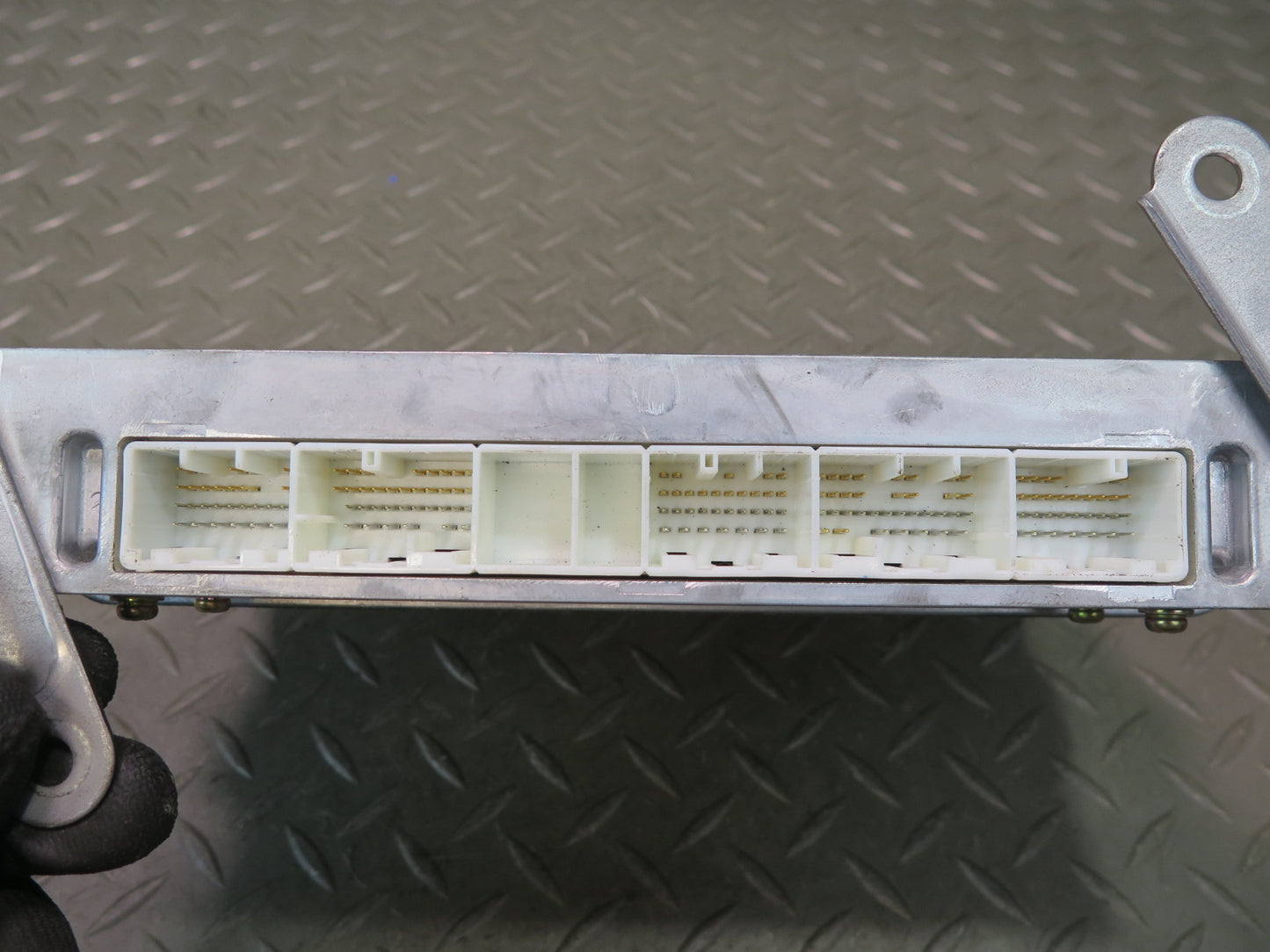 02-03 Lexus JCE10L IS300 3.0L 2JZGE M/T Sedan Engine ECU ECM Lock KEY Set OEM