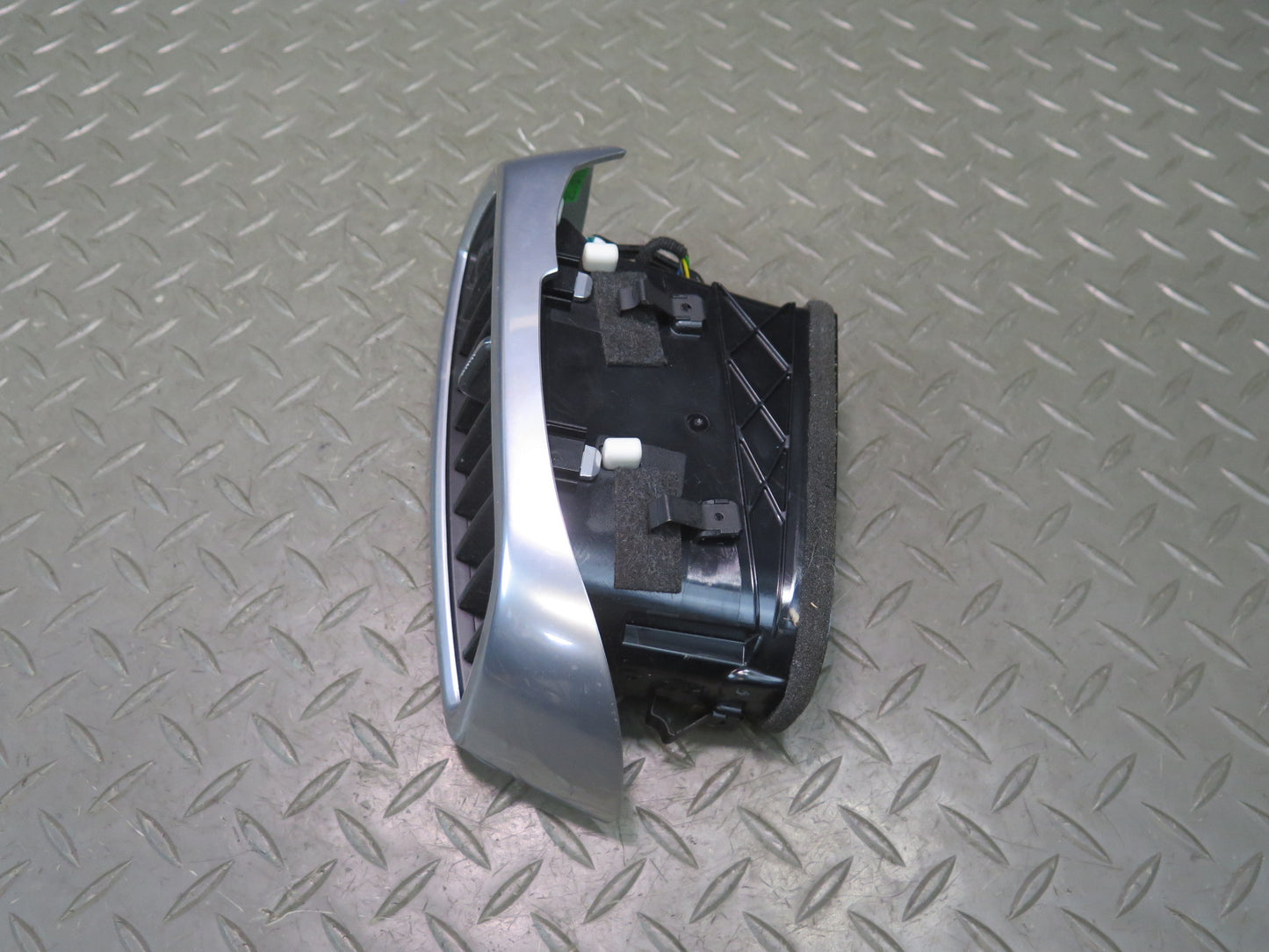 2011-2018 Porsche Cayenne 958 Dash Front Left A/C Air Vent Grille 7P5819727A