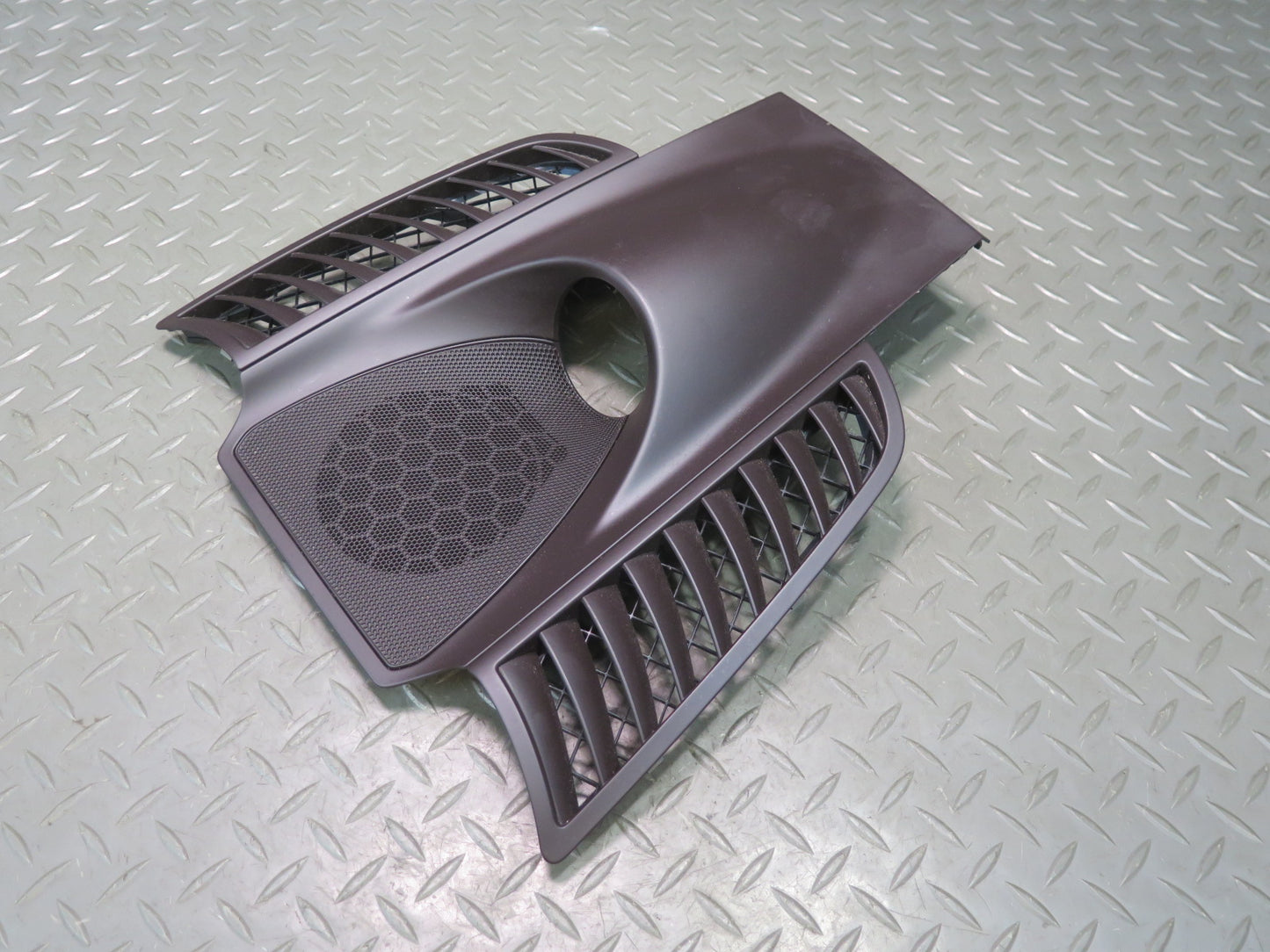 2011-2018 Porsche Cayenne 958 Front Dashboard Center Speaker Grille Trim Cover