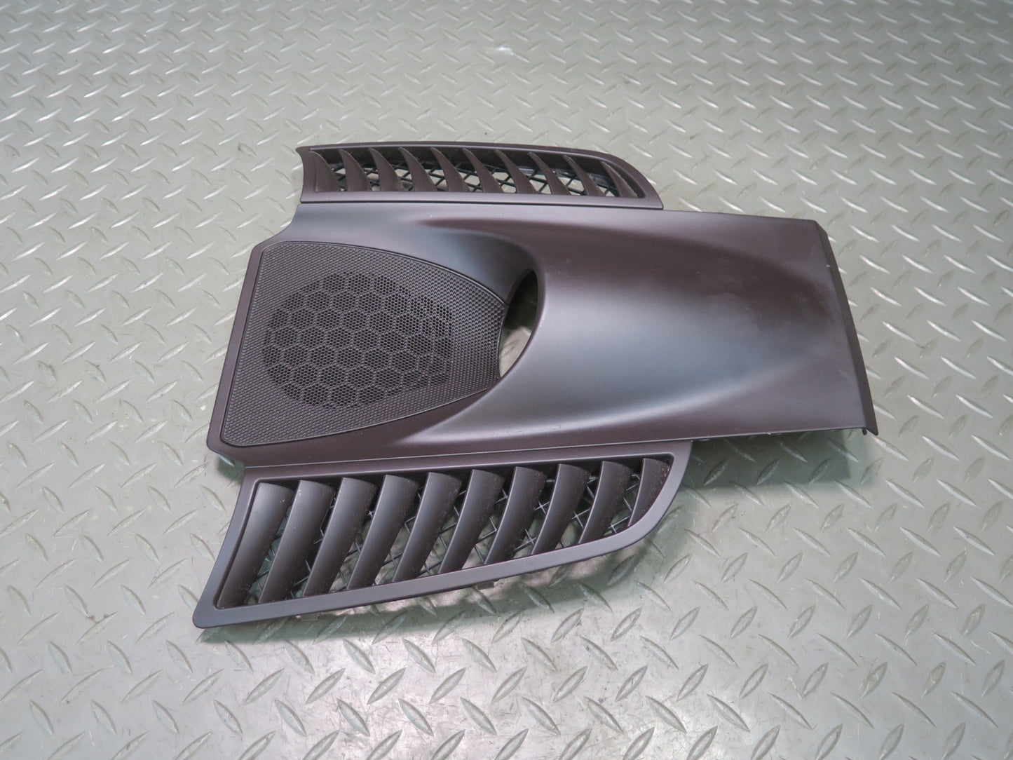 2011-2018 Porsche Cayenne 958 Front Dashboard Center Speaker Grille Trim Cover