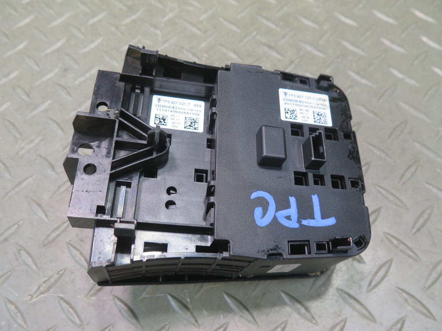 2011-2014 Porsche Cayenne 958 Traction Suspension Control Switch 7P5927127CG