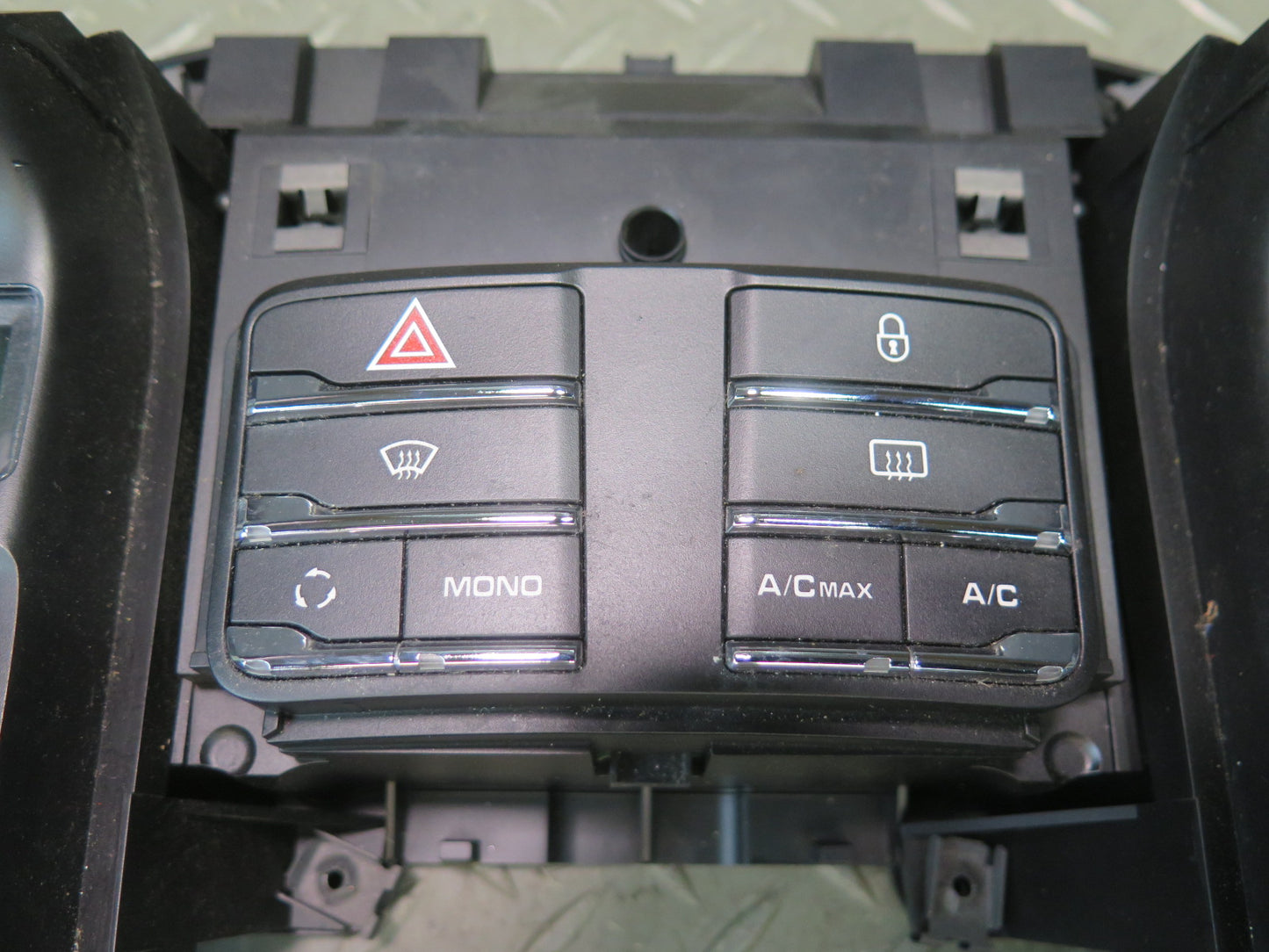 2011-2014 Porsche Cayenne 958 Front A/C Climate Control Temp Switch Unit
