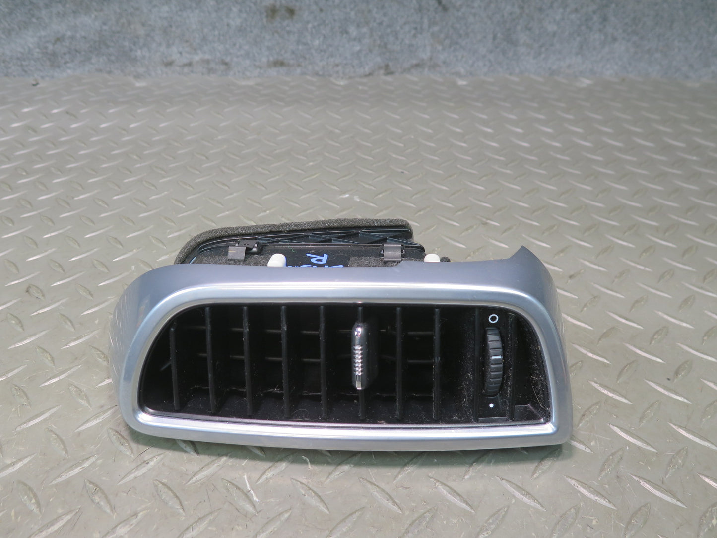 2011-2018 Porsche Cayenne 958 Dash Front Right A/C Air Vent Grille 7P5819728A