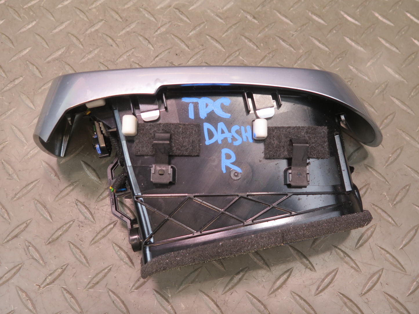 2011-2018 Porsche Cayenne 958 Dash Front Right A/C Air Vent Grille 7P5819728A