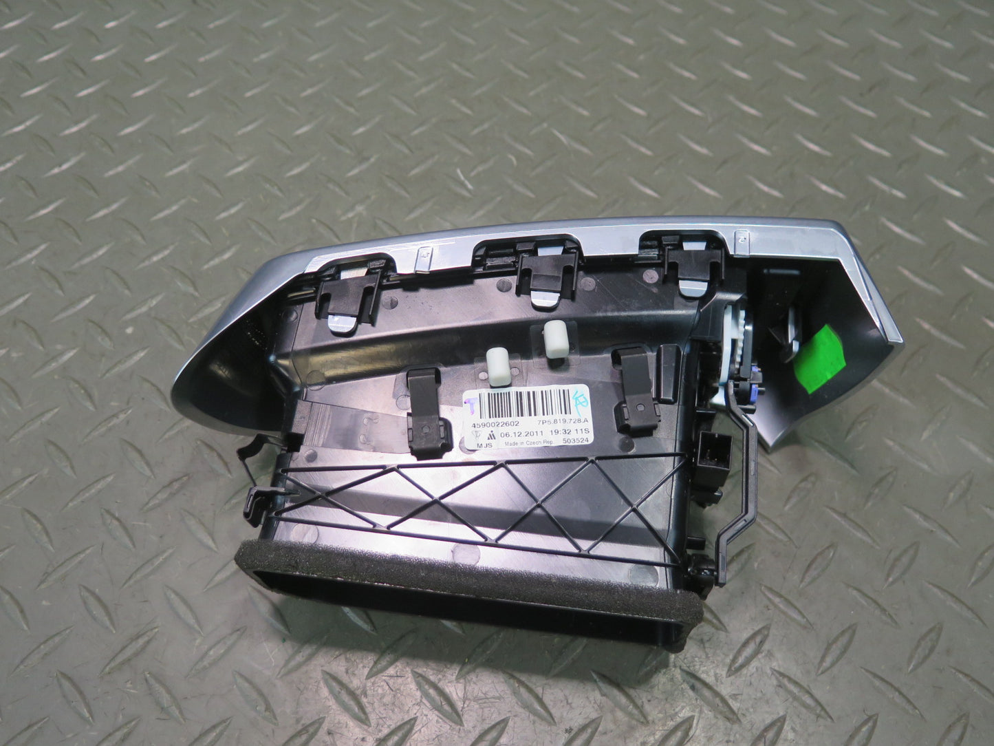 2011-2018 Porsche Cayenne 958 Dash Front Right A/C Air Vent Grille 7P5819728A