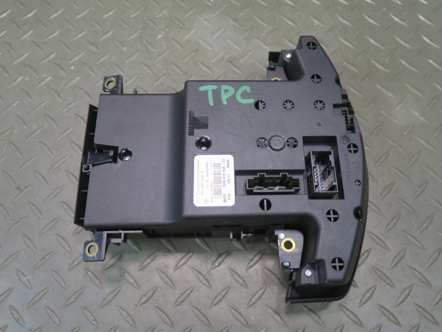 2011-2014 Porsche Cayenne 958 Rear A/C Climate Control Temp Switch Unit