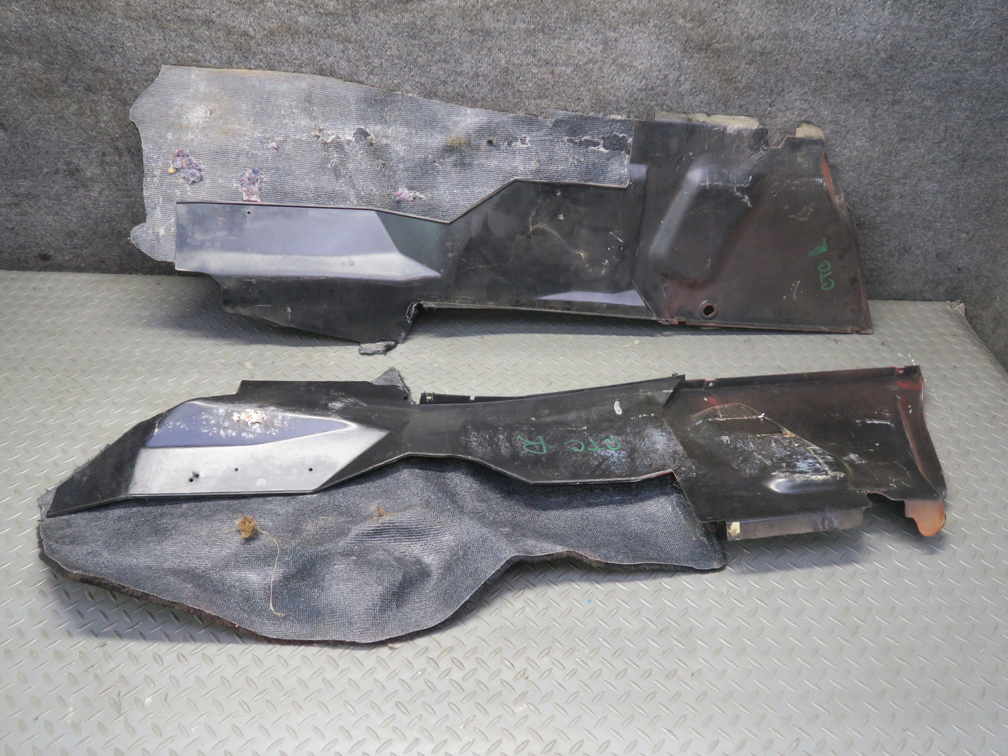 84-87 Chevrolet Corvette C4 Coupe 12pcs Interior Floor MAT Carpet Cover Set OEM