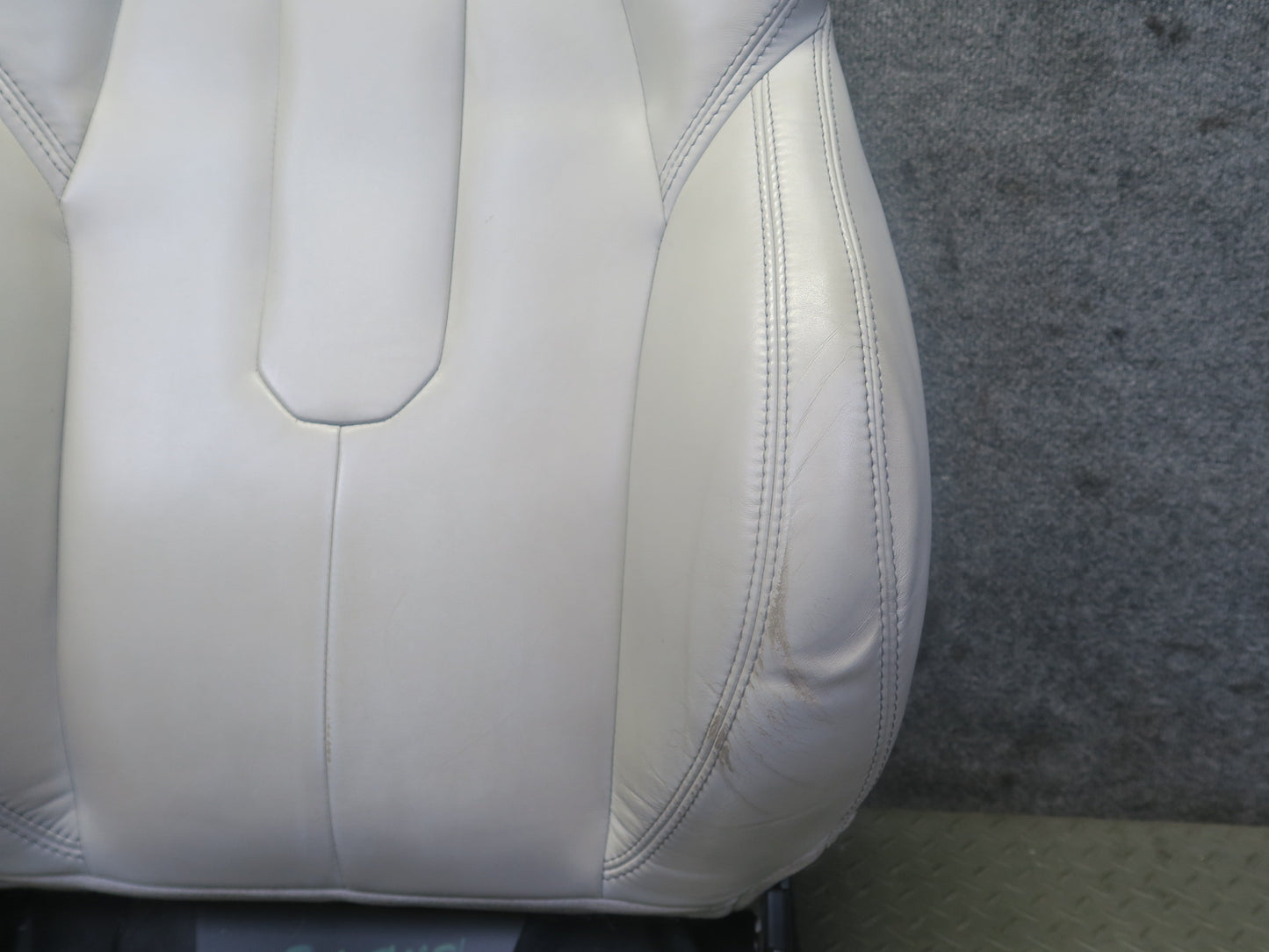 2012-2015 Range Rover Evoque L538 Front Left Seat Upper Backrest Leather Cushion