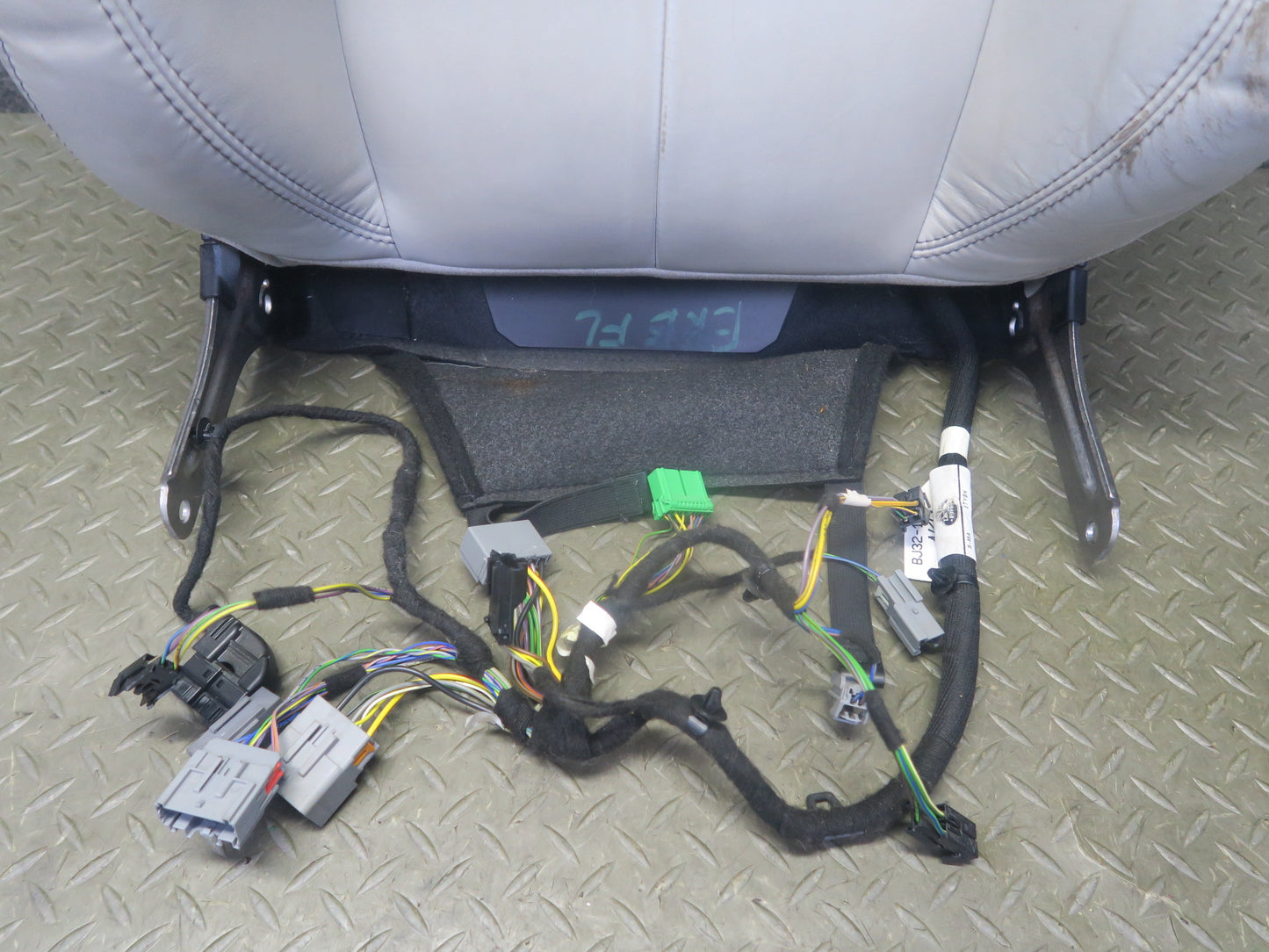 2012-2015 Range Rover Evoque L538 Front Left Seat Upper Backrest Leather Cushion