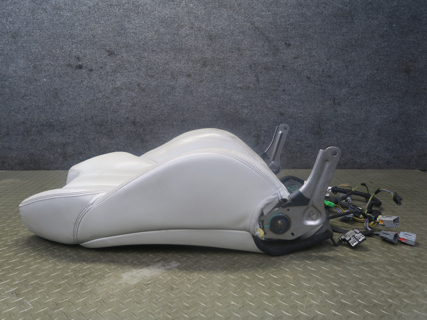 2012-2015 Range Rover Evoque L538 Front Left Seat Upper Backrest Leather Cushion