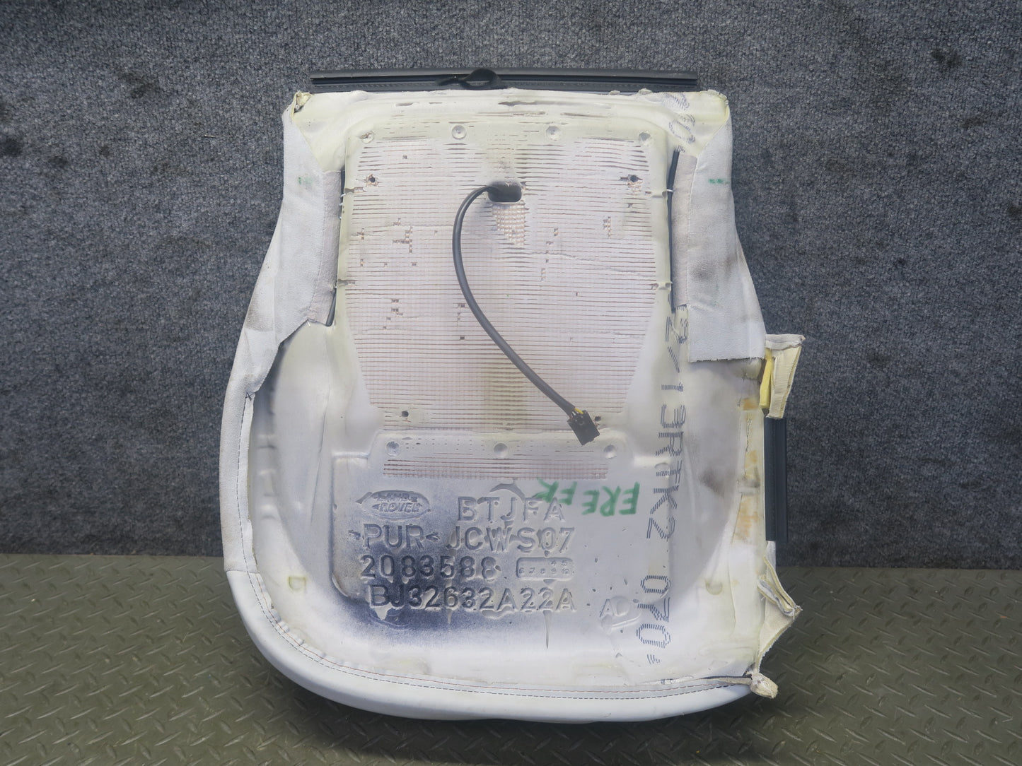 2012-2015 Range Rover Evoque L538 Front Right Seat Lower Leather Cushion