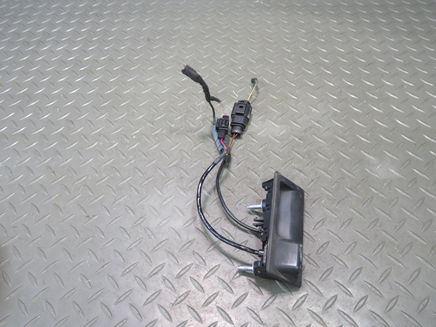2011-2014 Porsche Cayenne 958 Rear Trunk Tailgate Release Handle w Camera