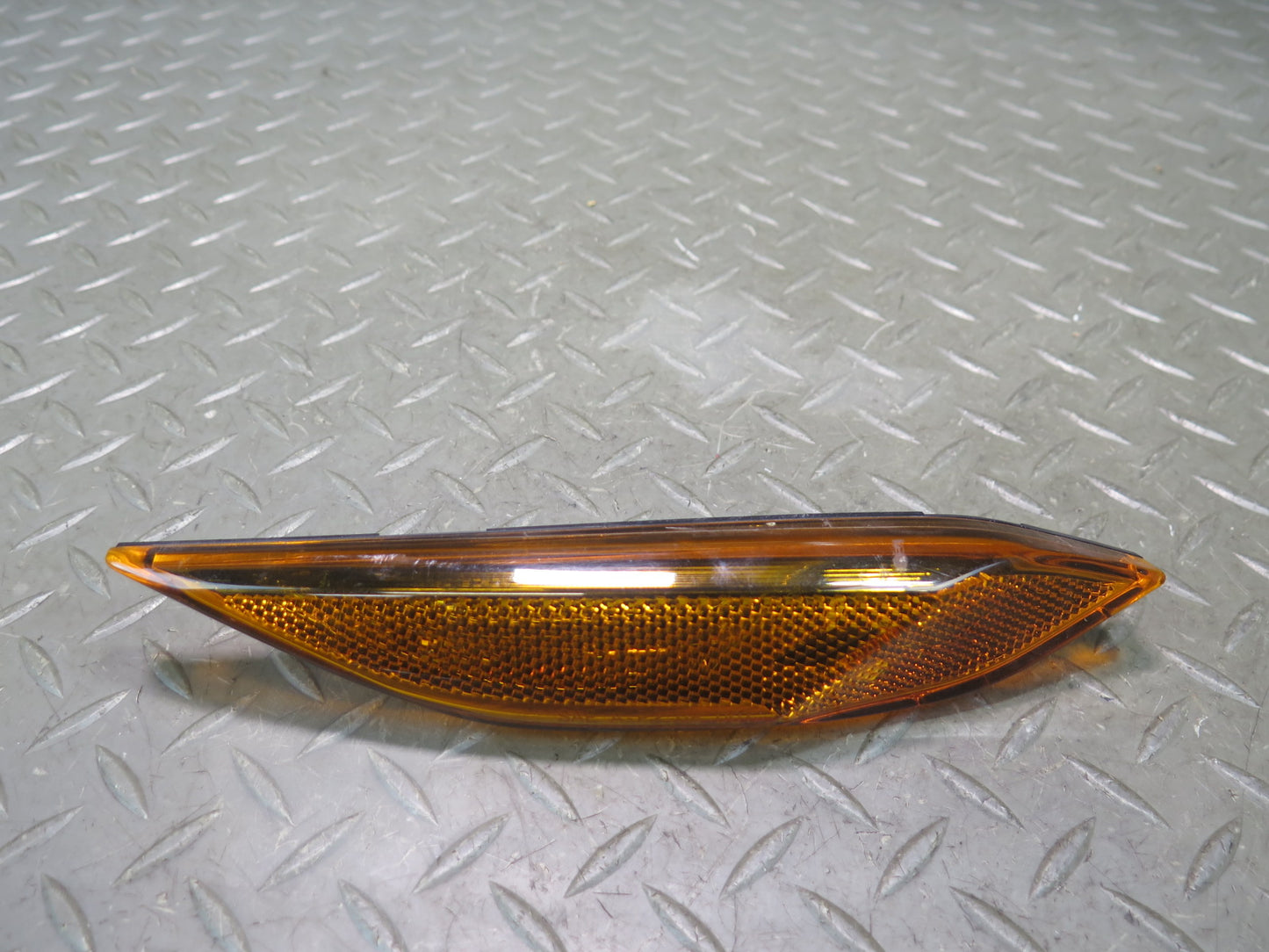 11-14 Porsche Cayenne 958 Front Left & Right Side Marker Light Lamp Set of 2
