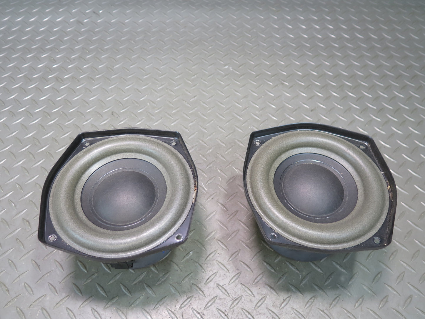 03-08 BMW E85 Z4 Set of 2 Rear TOP Hi-fi Subwoofer Speaker 6915841 OEM