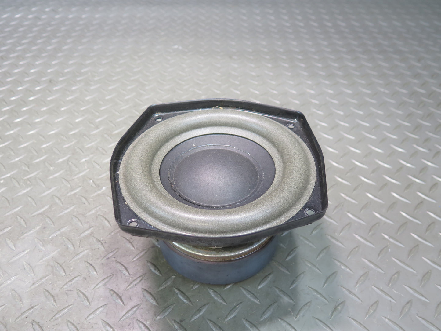 03-08 BMW E85 Z4 Set of 2 Rear TOP Hi-fi Subwoofer Speaker 6915841 OEM