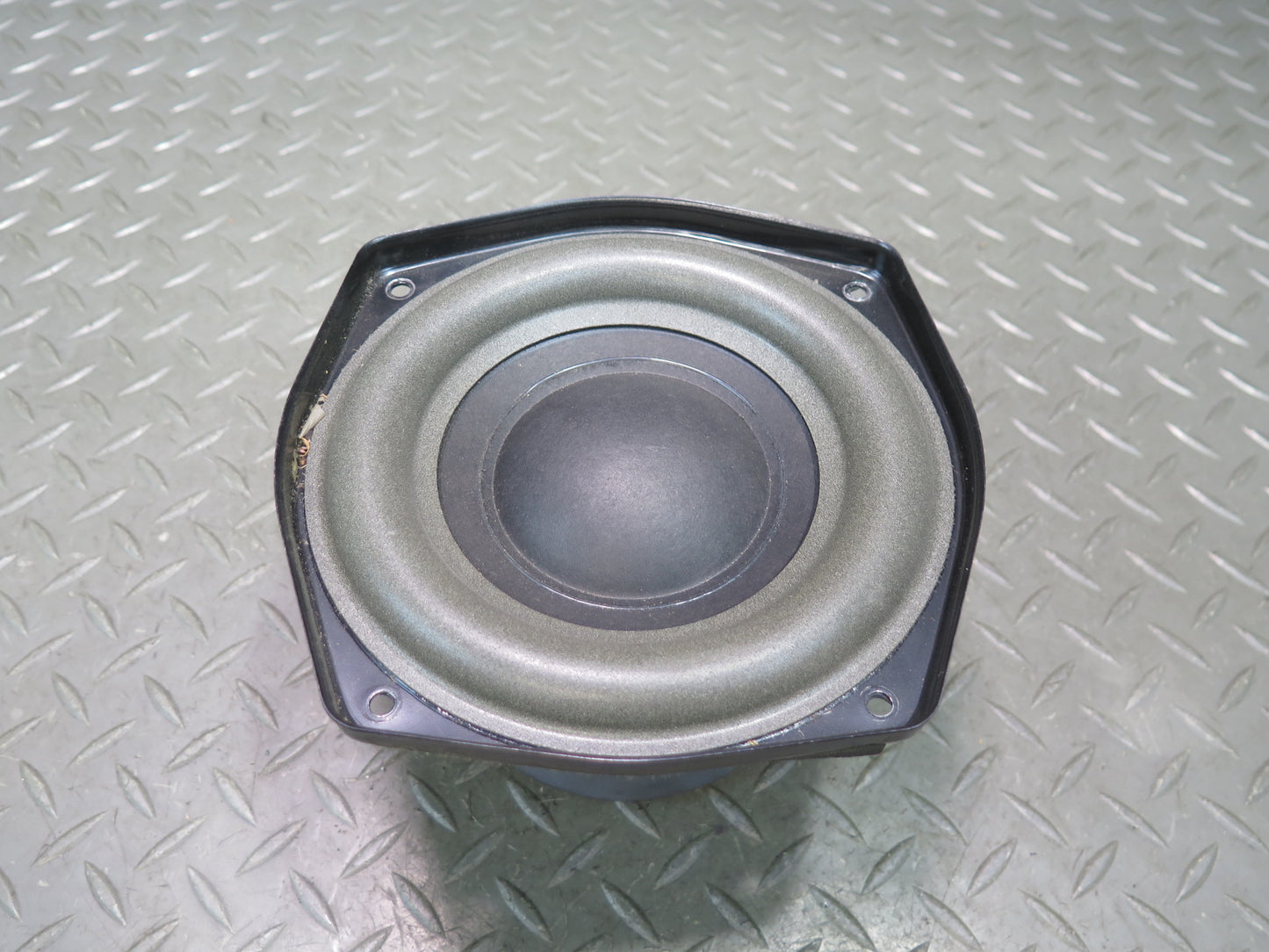03-08 BMW E85 Z4 Set of 2 Rear TOP Hi-fi Subwoofer Speaker 6915841 OEM