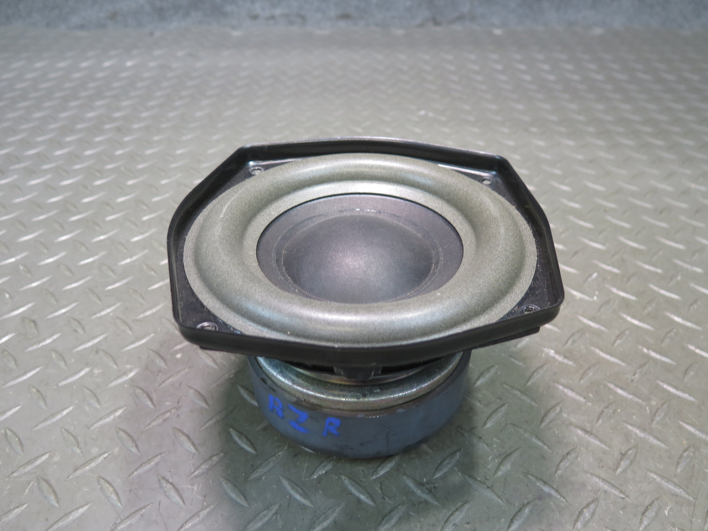 03-08 BMW E85 Z4 Set of 2 Rear TOP Hi-fi Subwoofer Speaker 6915841 OEM