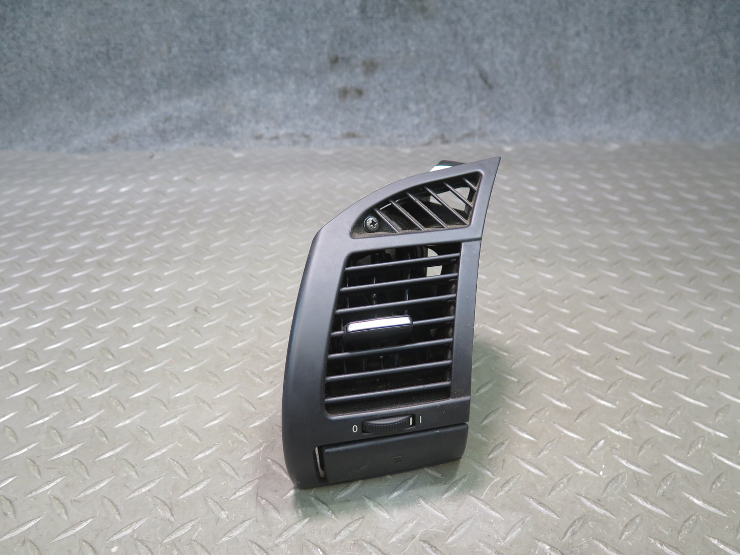 03-08 BMW E86 E85 Z4 Dash Left Air Vent Grille w CUP Holder Black 6945399 OEM
