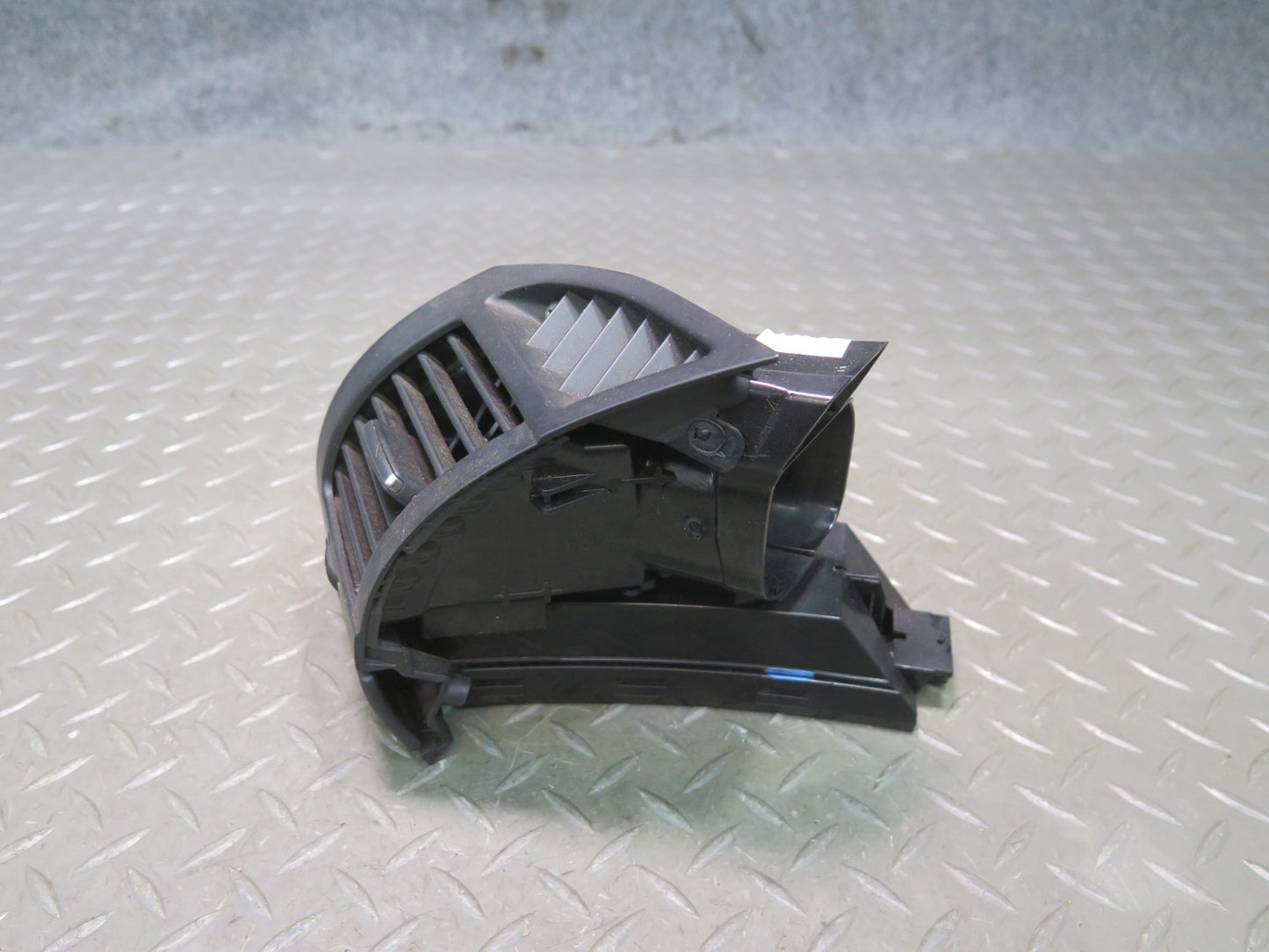 03-08 BMW E86 E85 Z4 Dash Left Air Vent Grille w CUP Holder Black 6945399 OEM