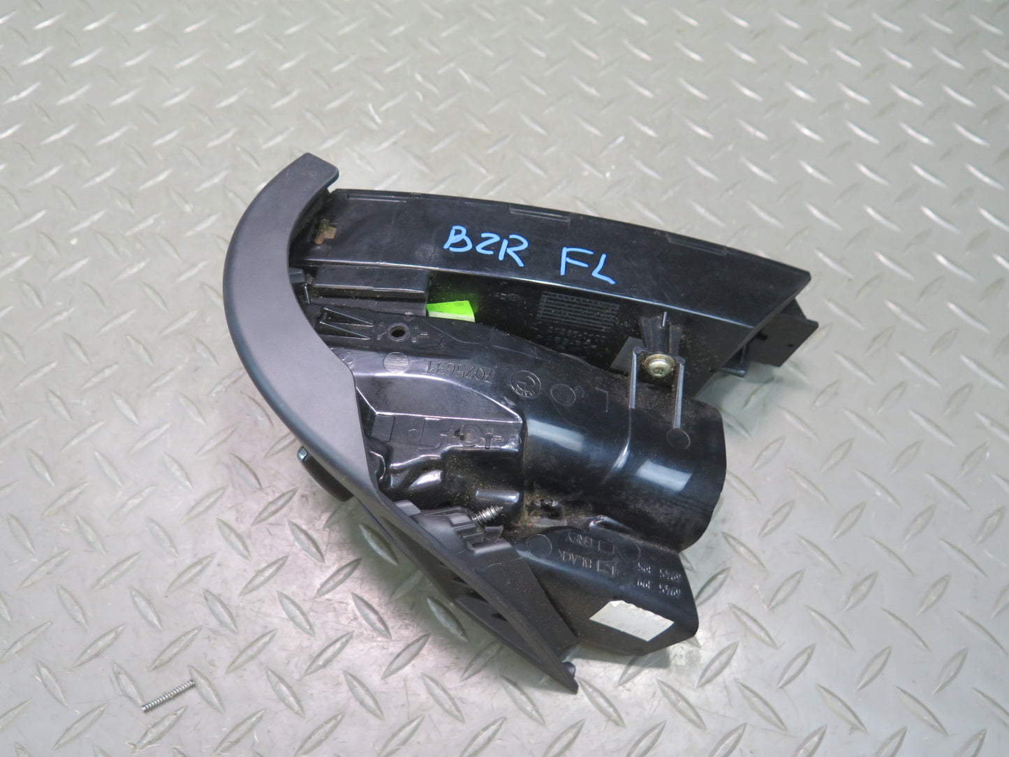 03-08 BMW E86 E85 Z4 Dash Left Air Vent Grille w CUP Holder Black 6945399 OEM
