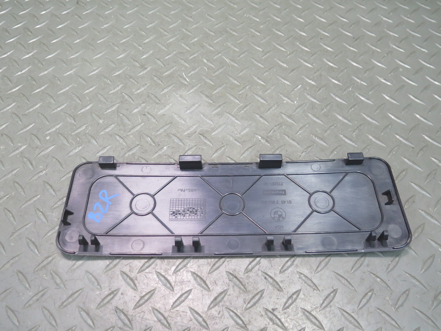 03-08 BMW E85 Z4 Dash Center Lower Trim Cover Panel 7053091 OEM