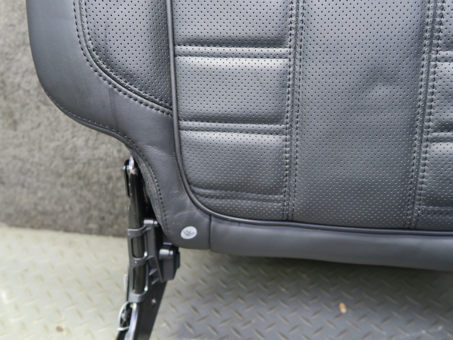 2014-2017 Range Rover Sport L494 Rear Right Seat Upper Backrest Leather Cushion