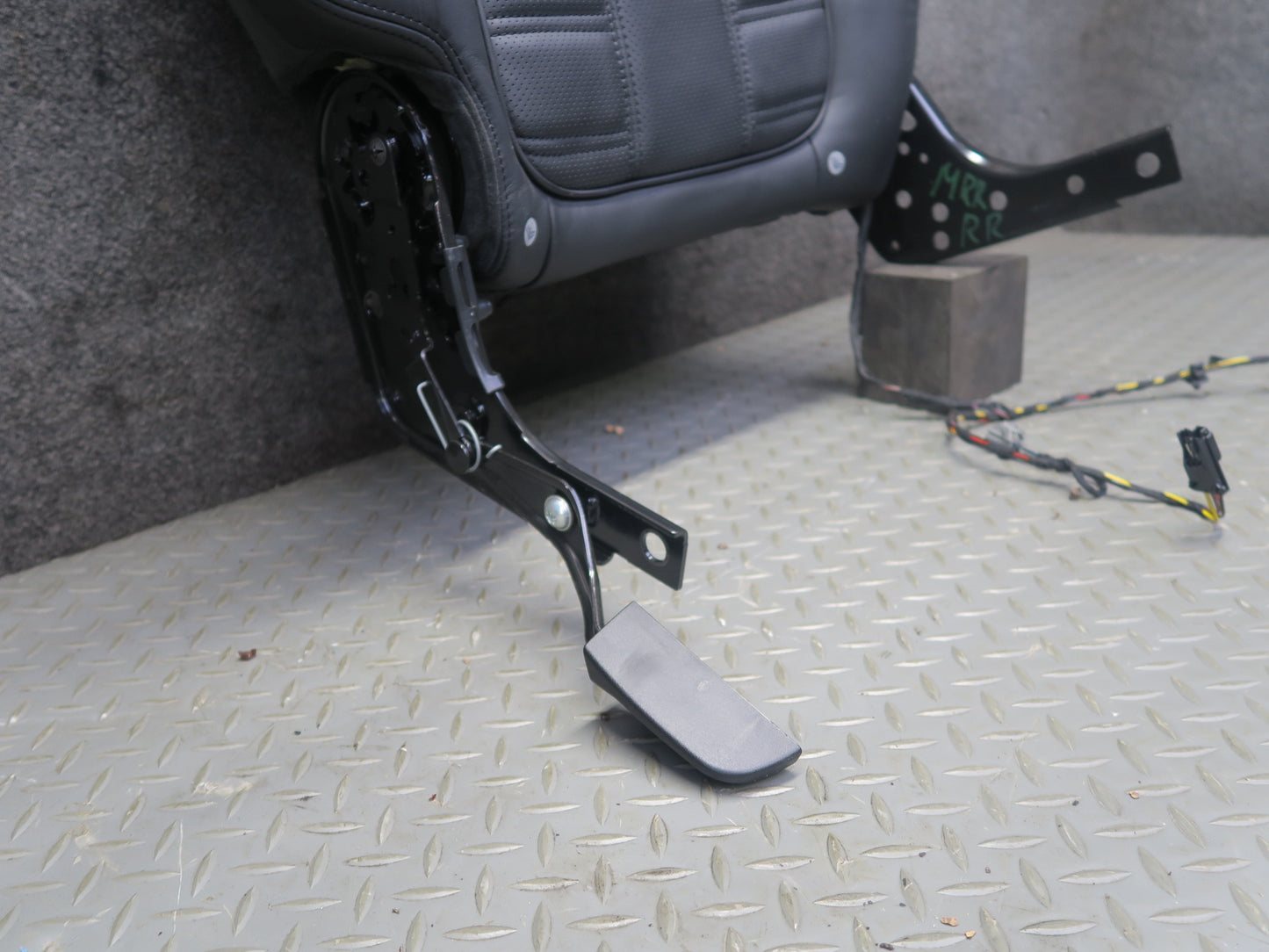 2014-2017 Range Rover Sport L494 Rear Right Seat Upper Backrest Leather Cushion