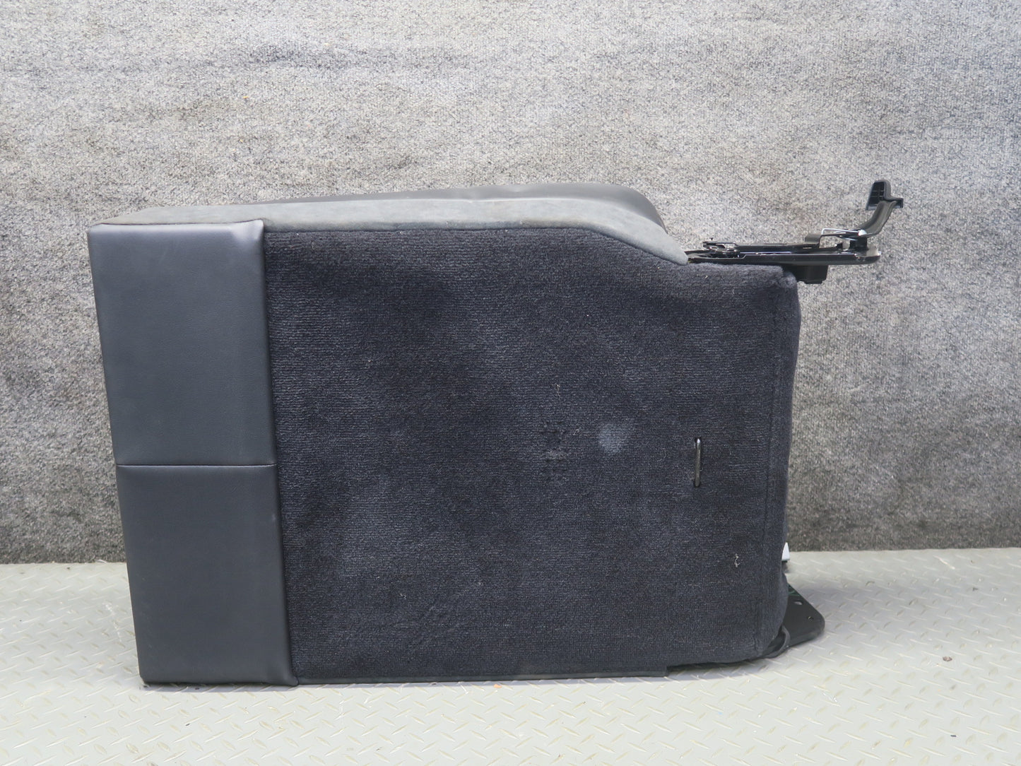 2014-2017 Range Rover Sport L494 Rear Right Seat Upper Backrest Leather Cushion