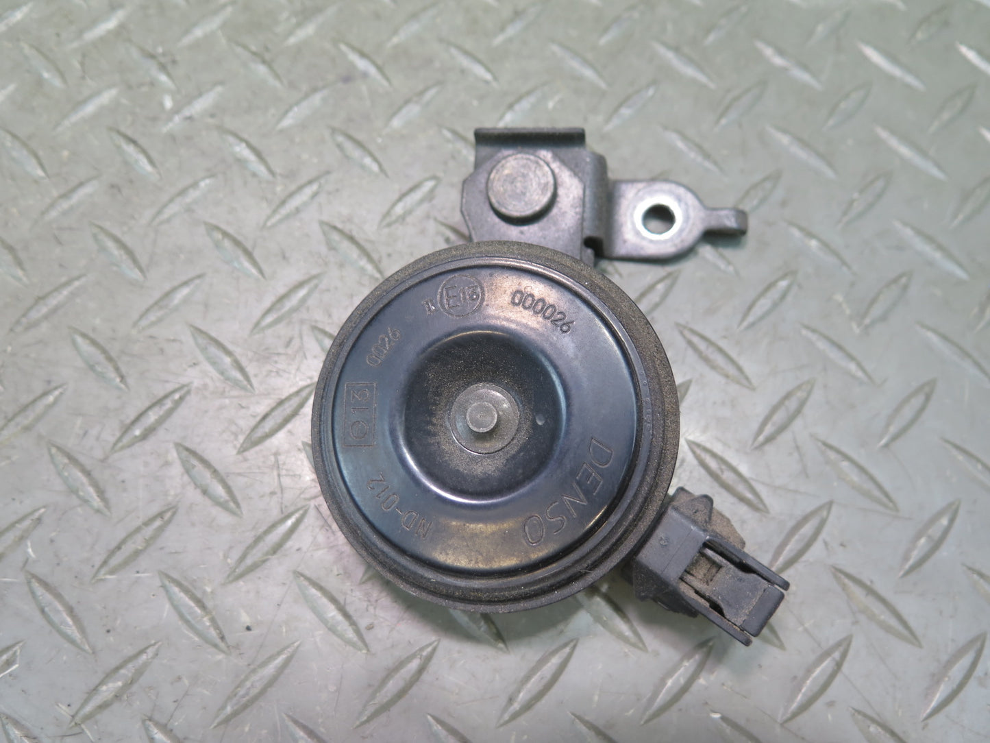 98-00 Lexus UCF20L LS400 Security Emergency Theft Alarm Horn Signal Siren OEM