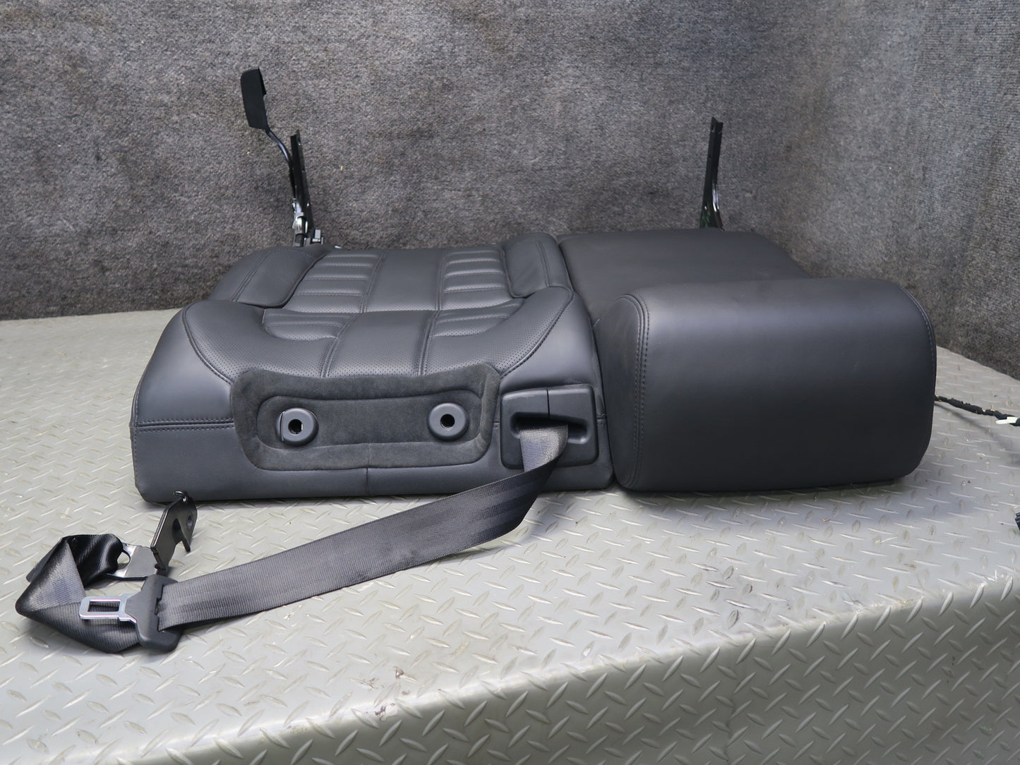 2014-2017 Range Rover Sport L494 Rear Left Seat Upper Backrest Leather Cushion