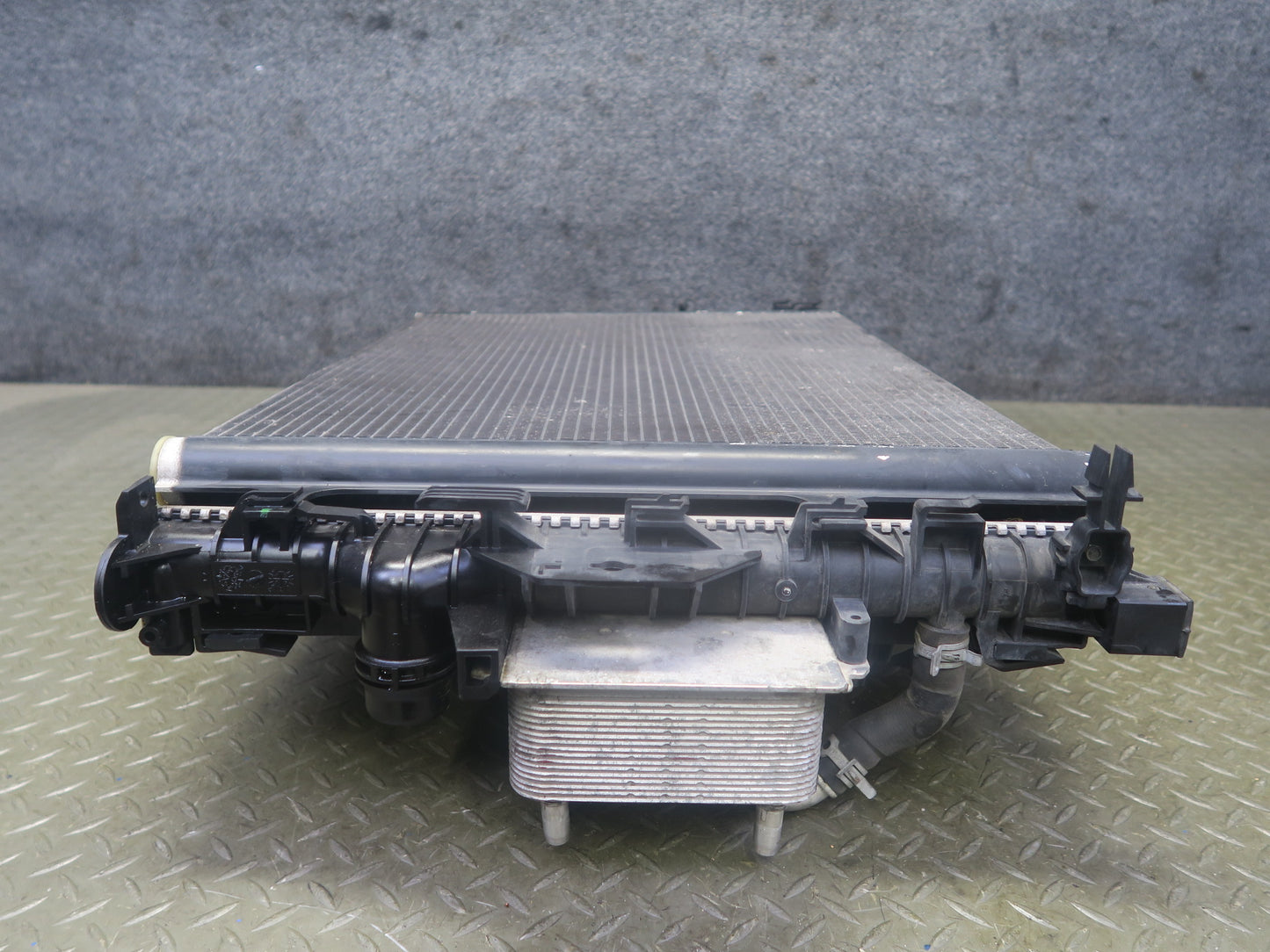 12-17 Range Rover Evoque L538 2.0L Tivct Radiator A/C Condenser Fan Shroud