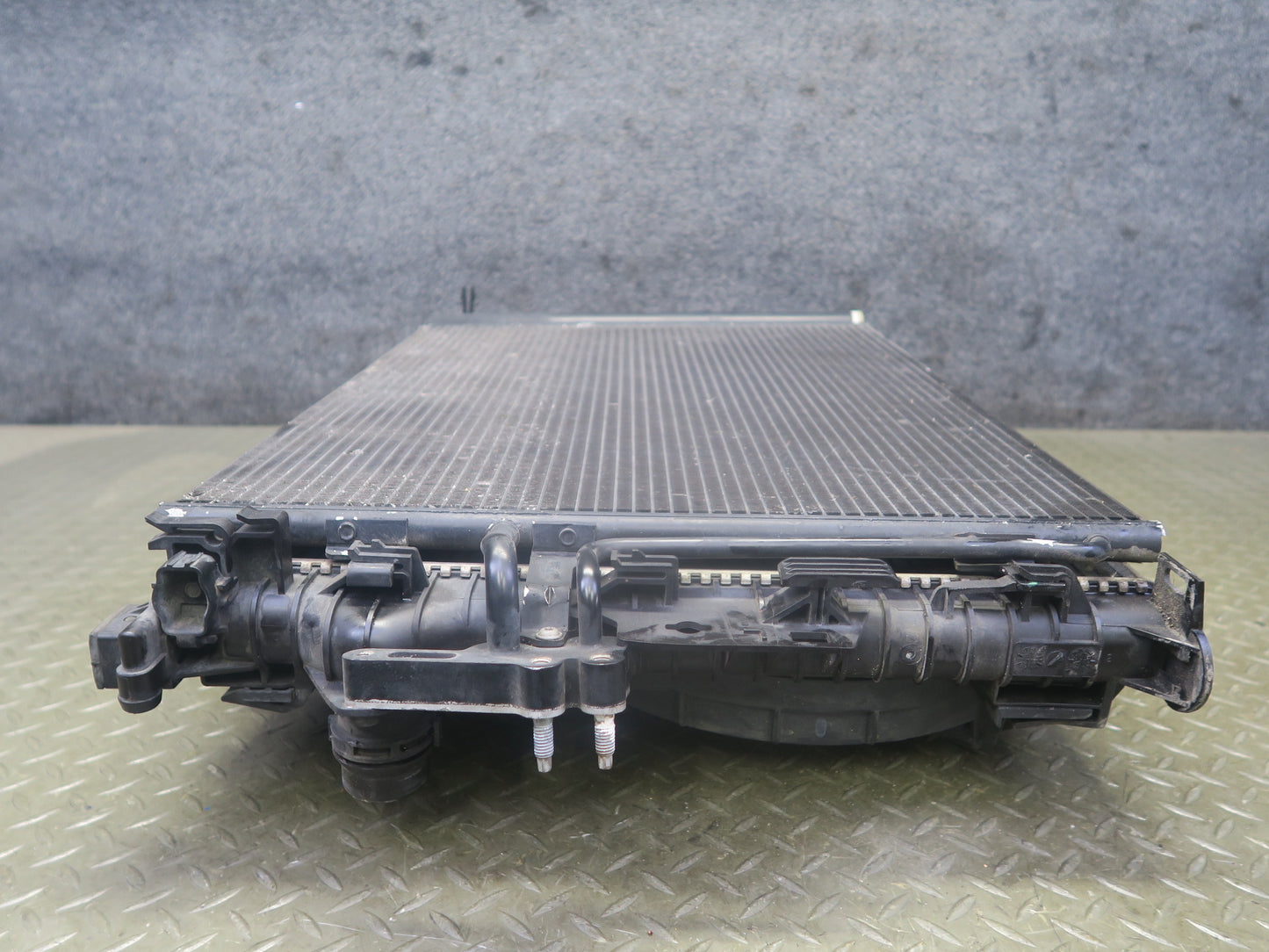 12-17 Range Rover Evoque L538 2.0L Tivct Radiator A/C Condenser Fan Shroud