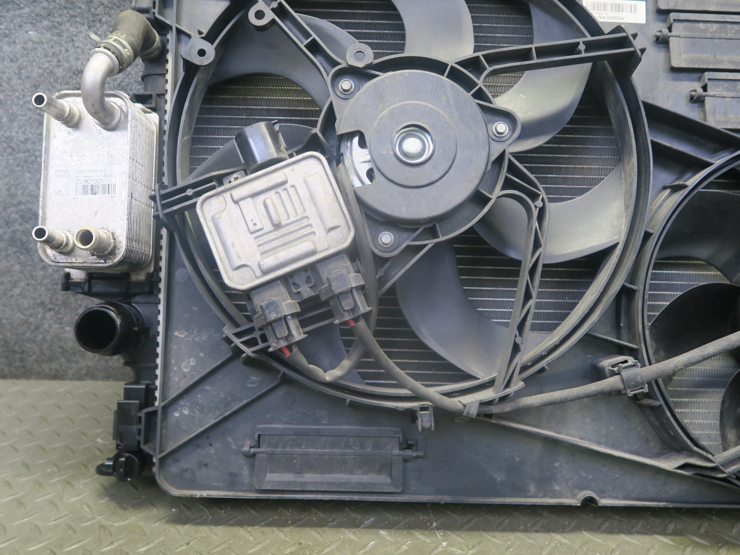 12-17 Range Rover Evoque L538 2.0L Tivct Radiator A/C Condenser Fan Shroud