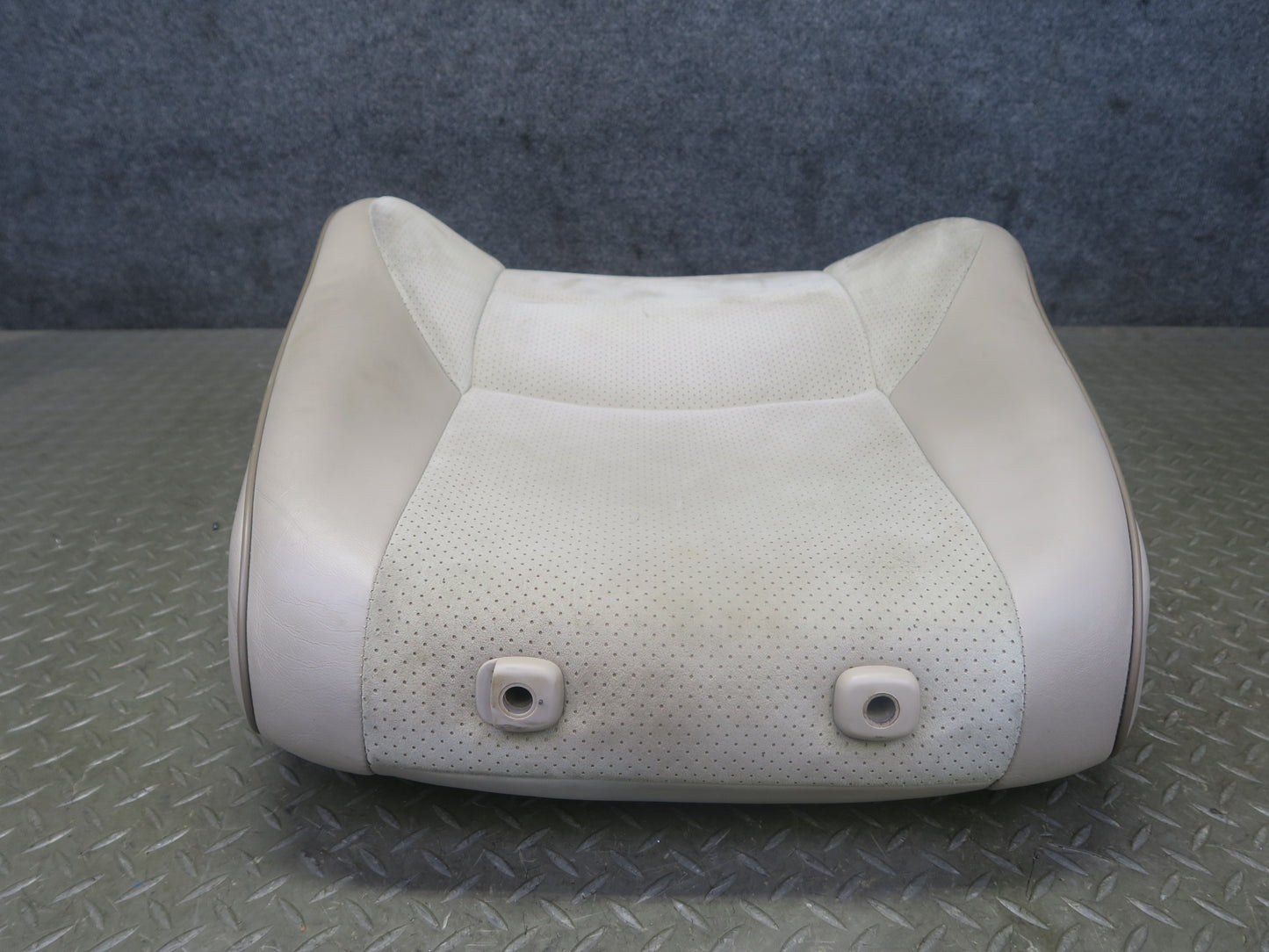 01-05 Lexus JCE10L IS300 Sedan Front Right Seat Leather Heat Upper Cushion OEM