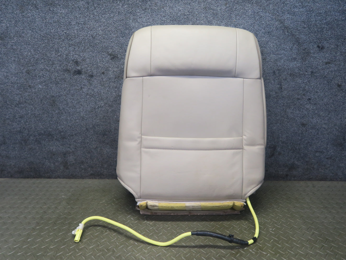 01-05 Lexus JCE10L IS300 Sedan Front Right Seat Leather Heat Upper Cushion OEM