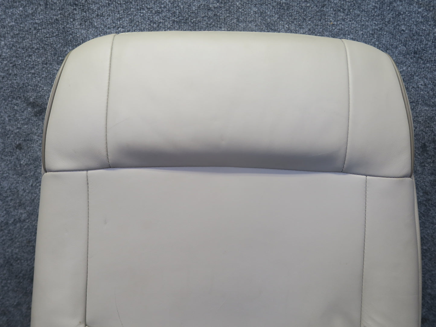 01-05 Lexus JCE10L IS300 Sedan Front Right Seat Leather Heat Upper Cushion OEM