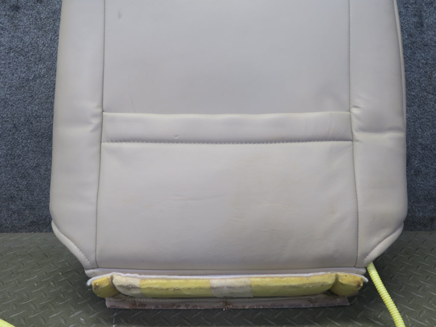 01-05 Lexus JCE10L IS300 Sedan Front Right Seat Leather Heat Upper Cushion OEM