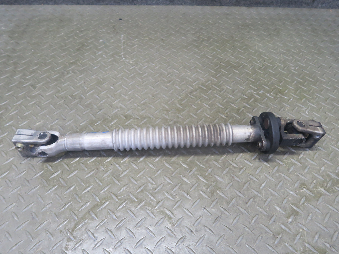 96-02 BMW E36/7 Z3 Steering Column Lower U Joint Linkage Shaft OEM