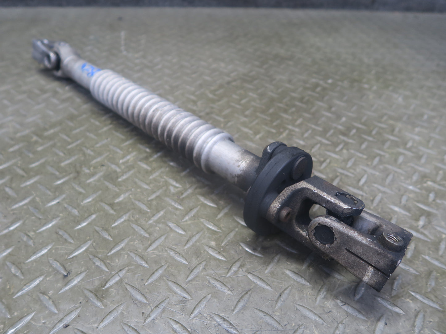 96-02 BMW E36/7 Z3 Steering Column Lower U Joint Linkage Shaft OEM