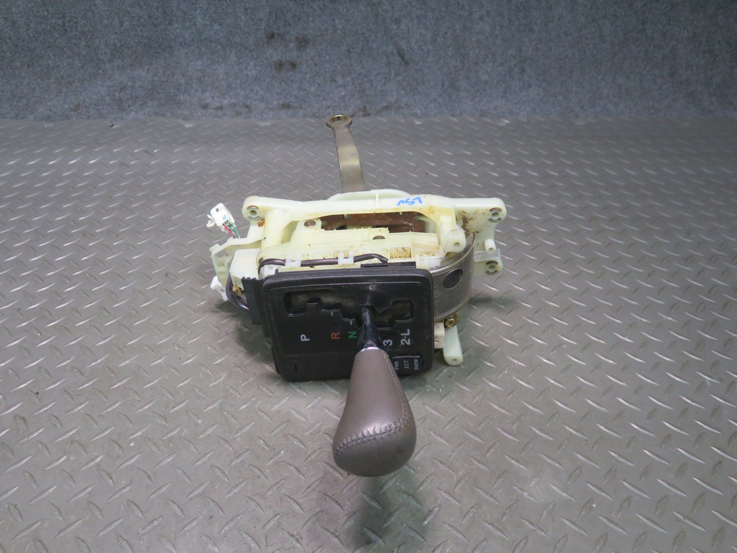 98-00 Lexus UCF20L LS400 A/T Automatic Transmission Gear Shifter w Knob OEM